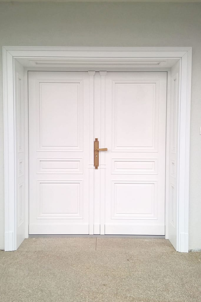 Białe drzwi wewnętrzne dwuskrzydłowe - FHU TOKARCZYK