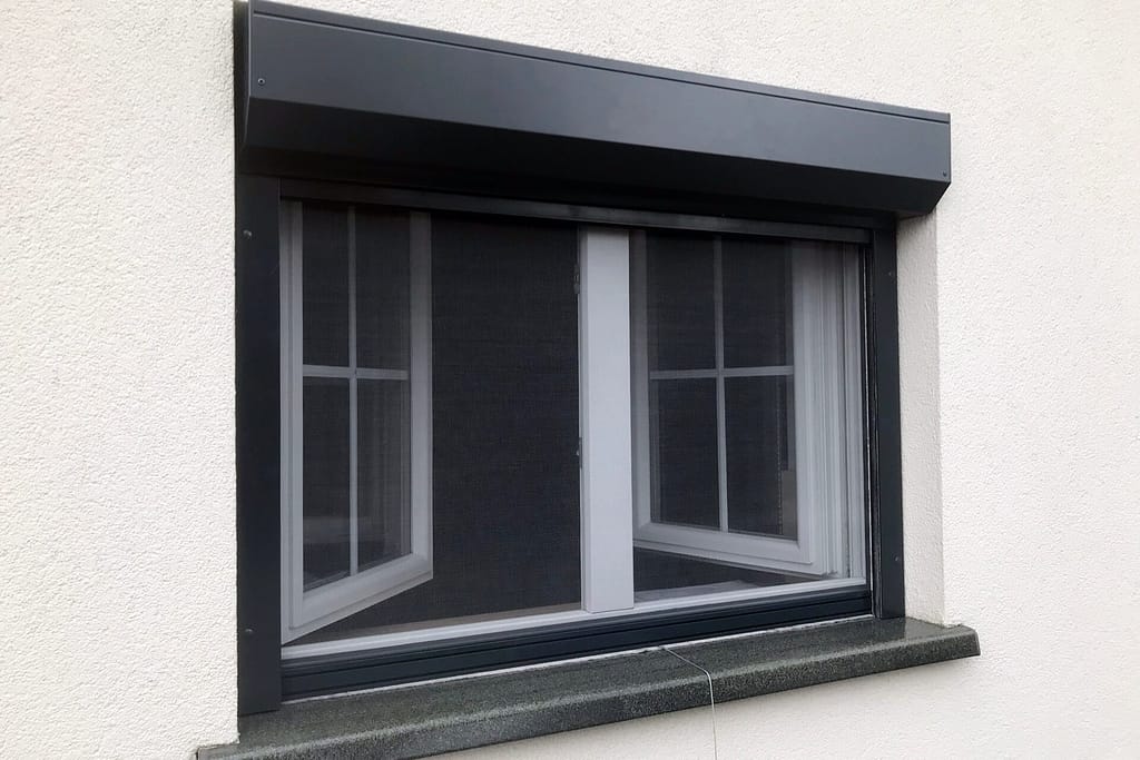 Okna z roletami zewnętrznymi – w duecie korzystniej!